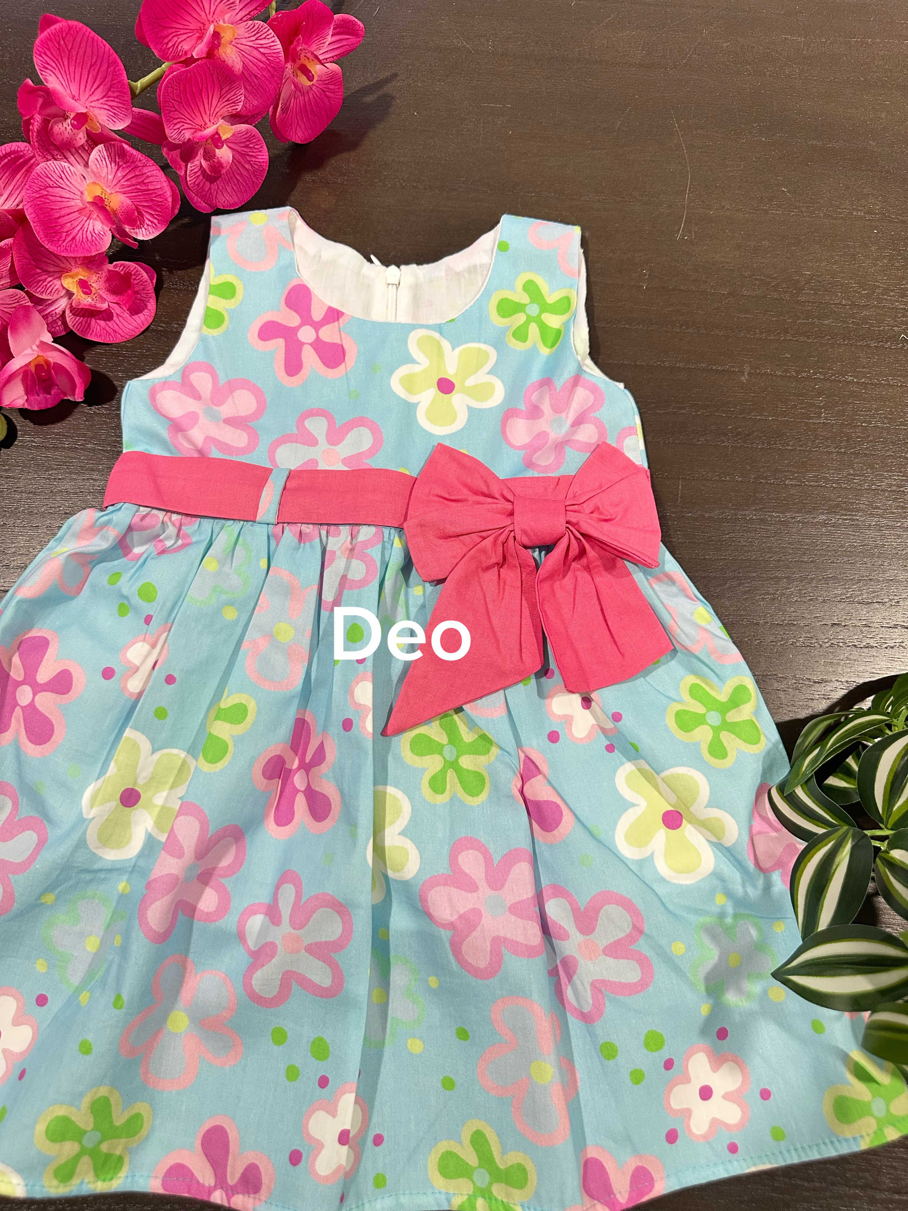 Pink bow with daisy flowers frock
